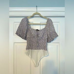 Lulu’s Flourishing Florals Lilac Floral Smocked Puff Sleeve Bodysuit, Size M